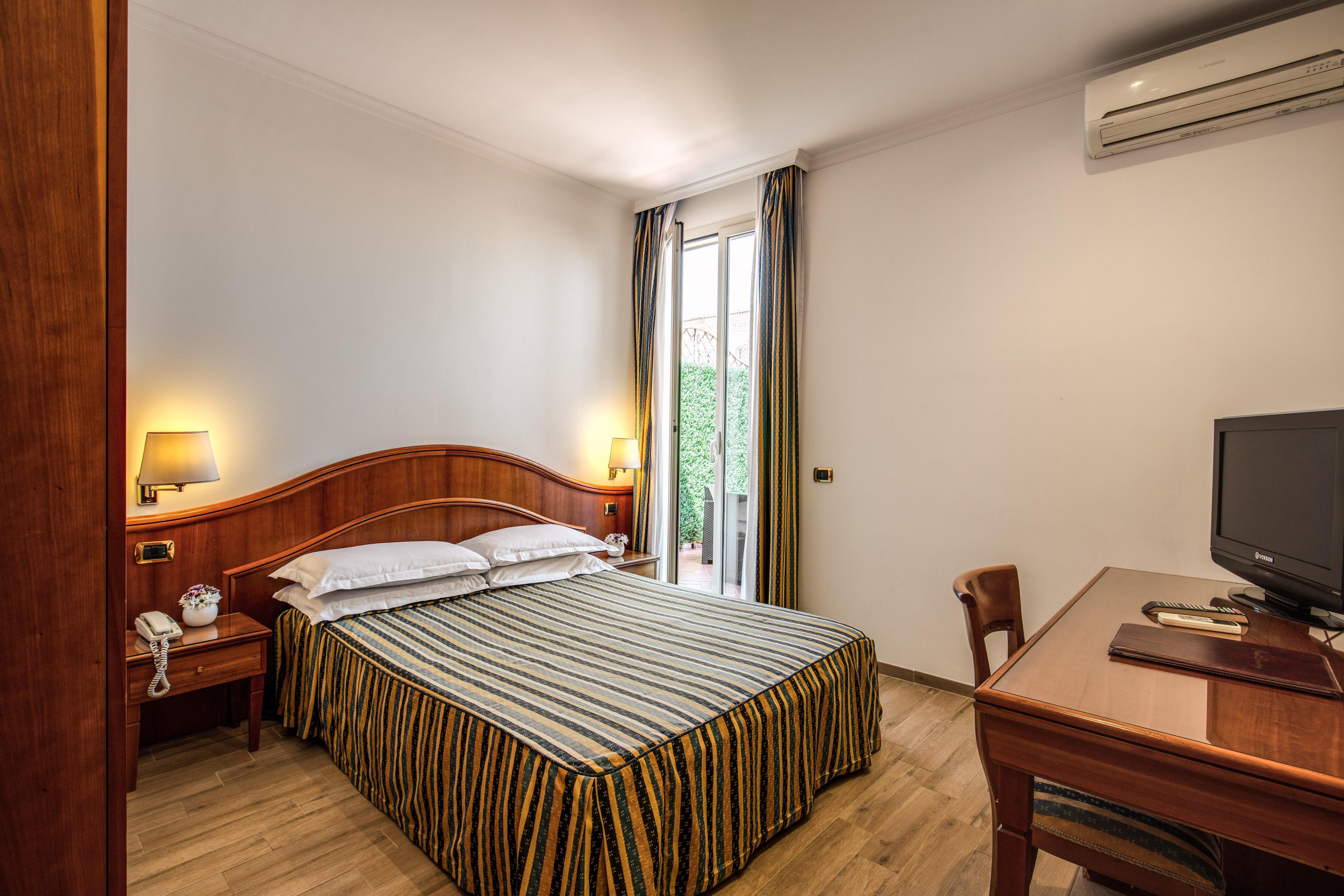 Hotel Villafranca Rome Bagian luar foto
