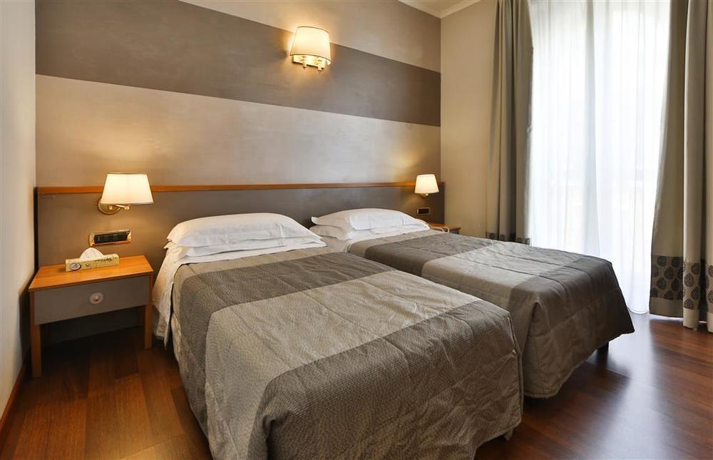 Hotel Villafranca Rome Bagian luar foto