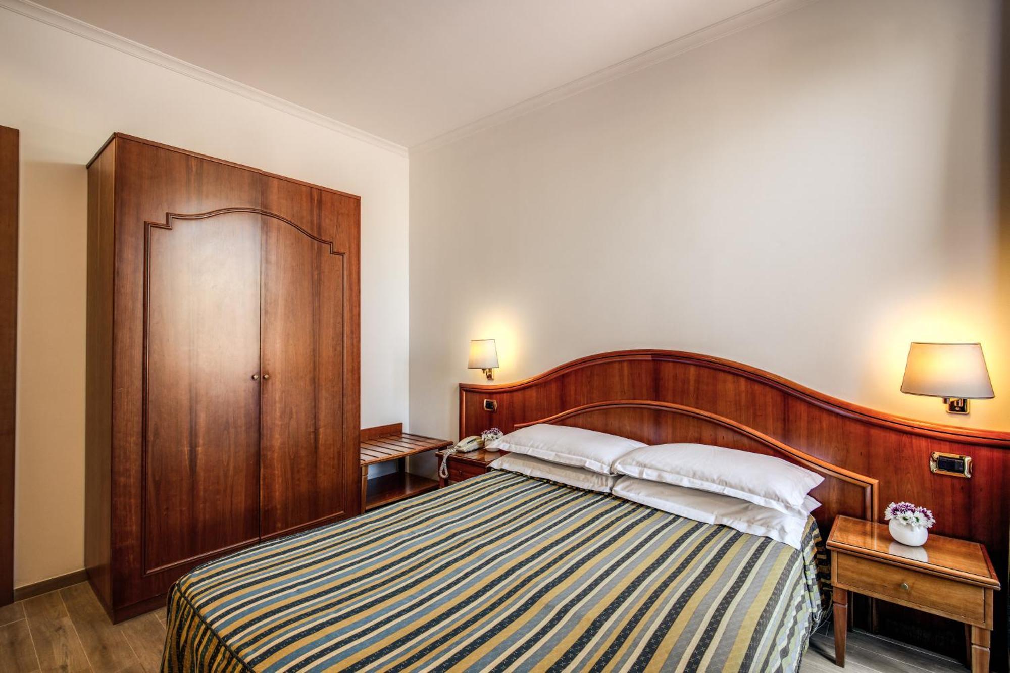 Hotel Villafranca Rome Bagian luar foto